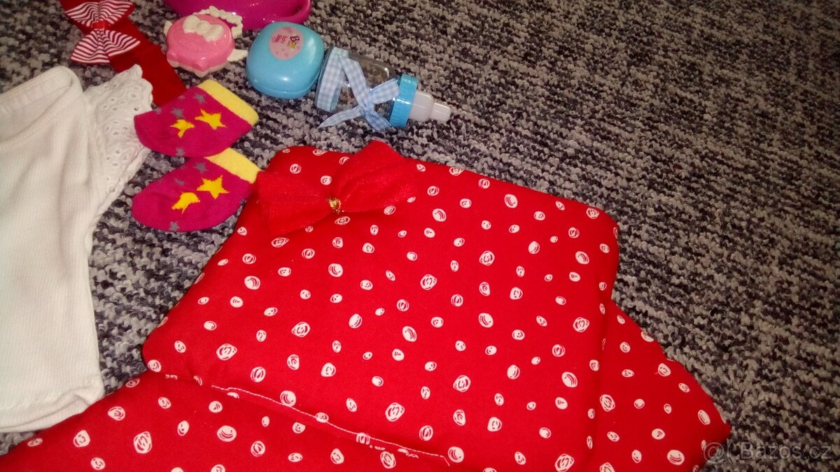 Oblečení aj.pro panenky /BB/ cena celkem - 8