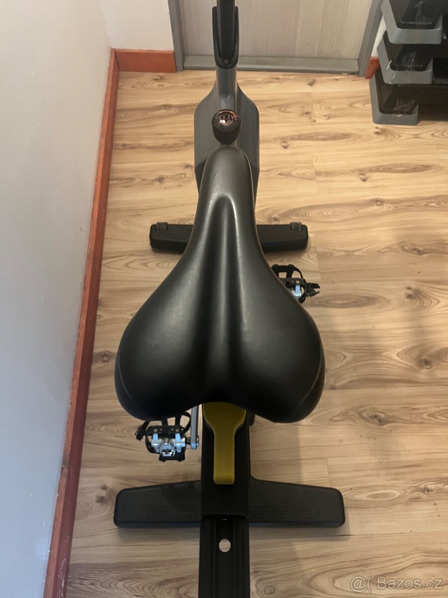 Technogym Group Cycle Connect - špičkový trenažer - 8