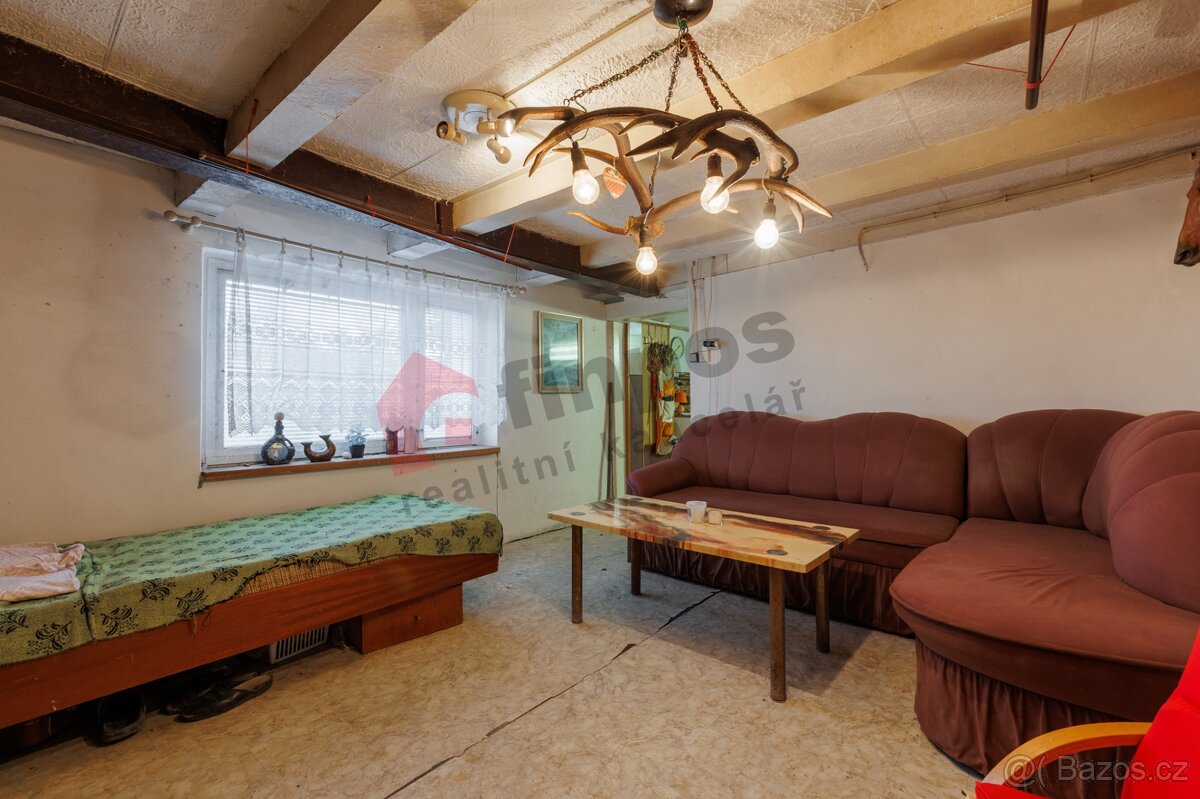 Prodej chaty v Košticích - 8