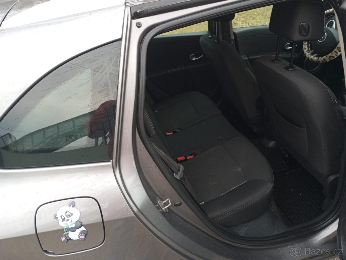 Renault Clio III 1.2i - 8