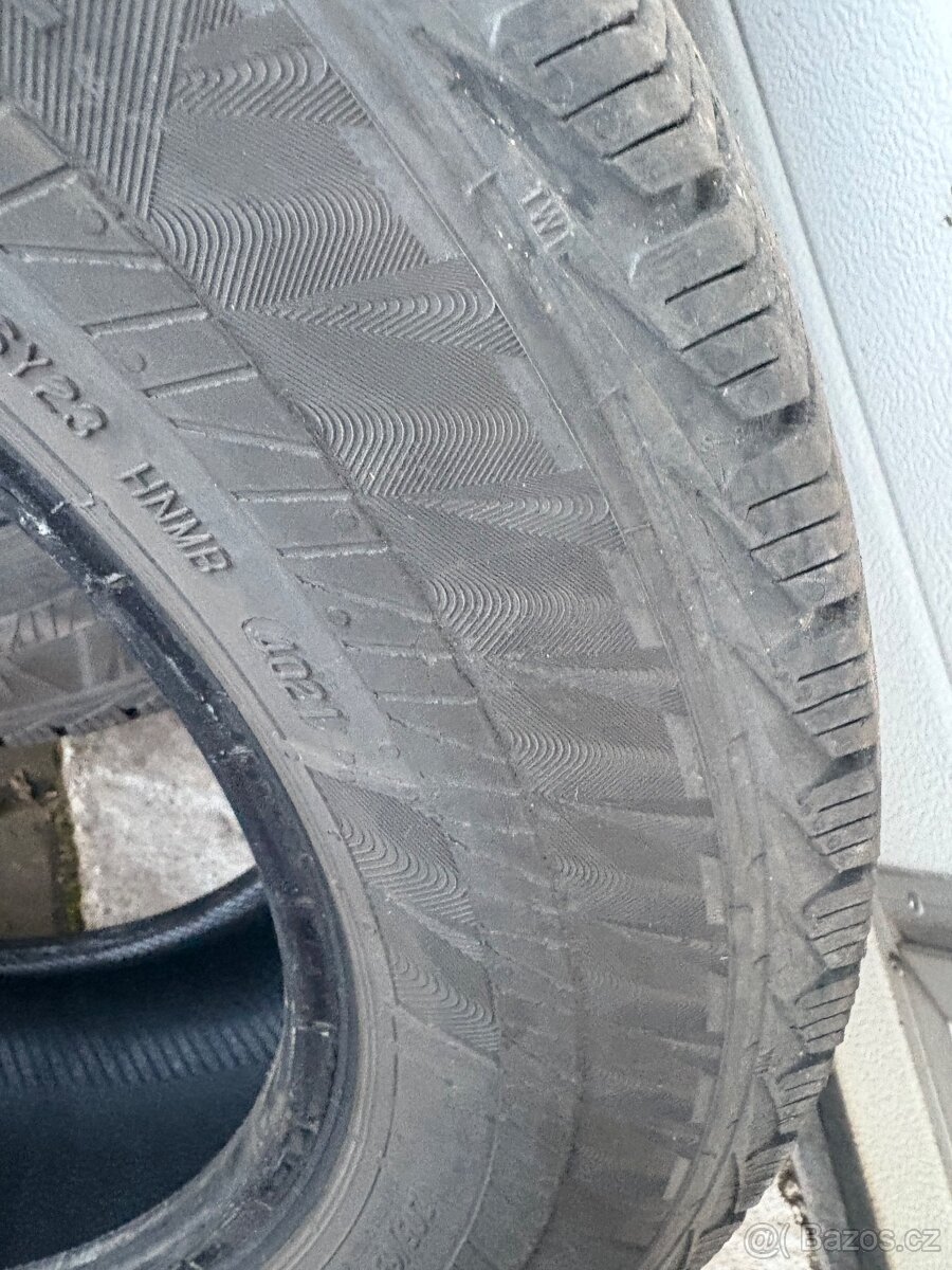 Zimní pneu 205/65R16C - 8