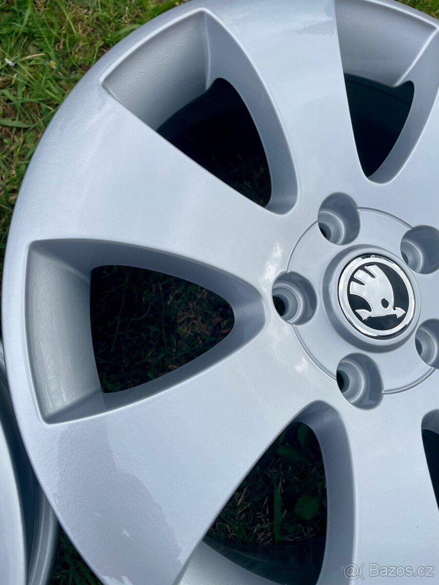 Alu Škoda Superb1/2 7jx16 ET45 5x112 - 8