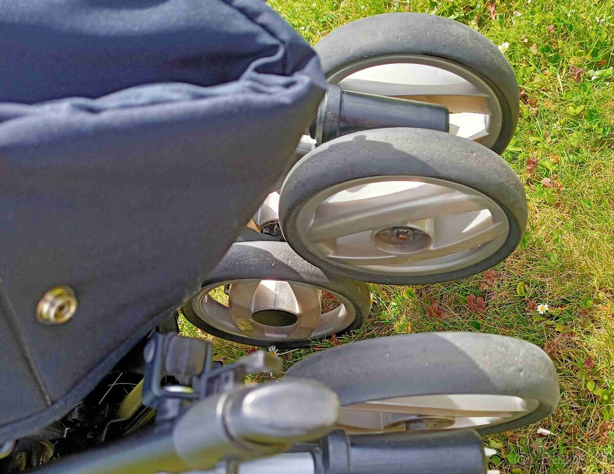 Golfový kočárek Peg Pérego Pliko P3 Compact - 8