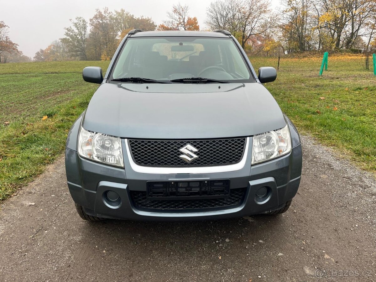 Prodám SUZUKI GRAND VITARA II 1,6i 16v 78kw 4x4 3DV 84.000KM - 8