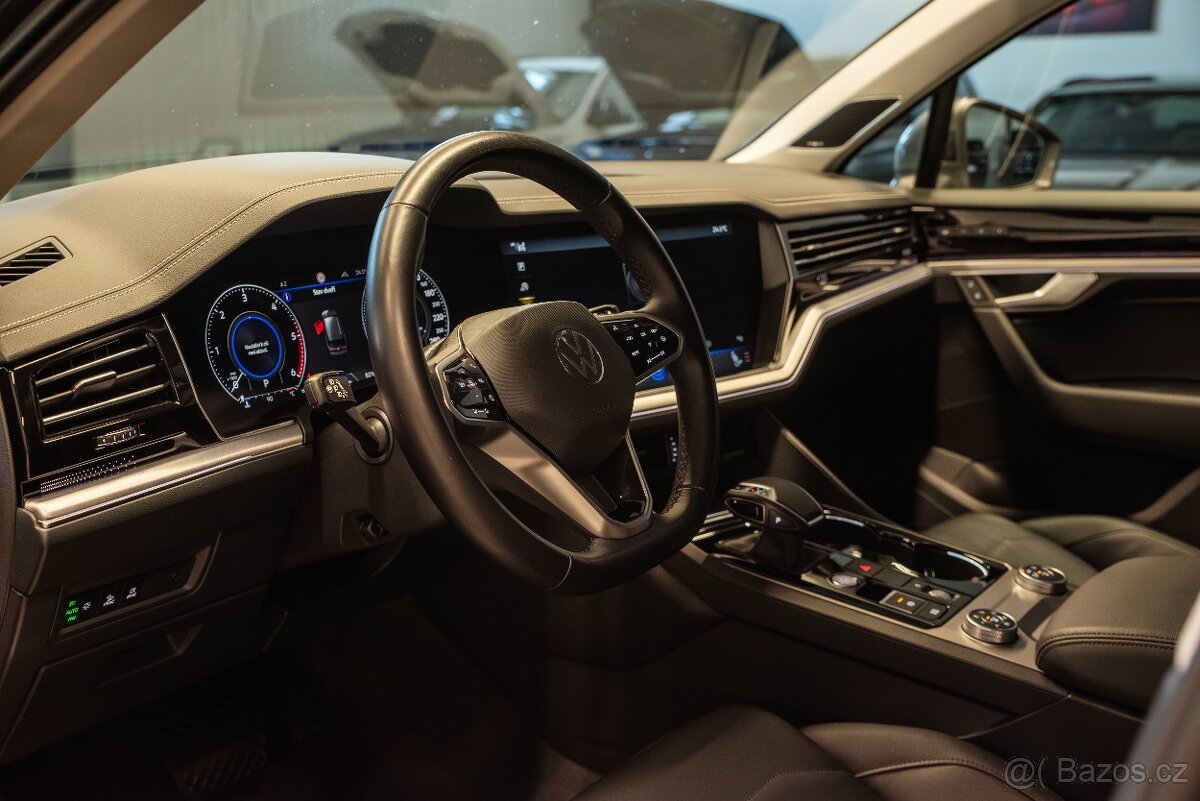 Volkswagen Touareg, 3.0 TDI 210 kW Elegance vzduch - 8