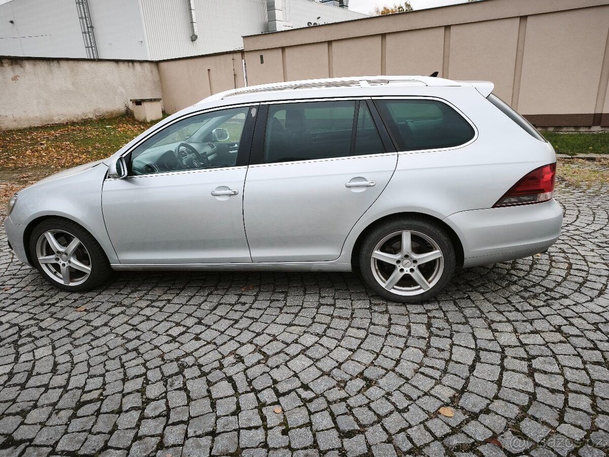 Volkswagen Golf VI combi 2.0 (103 kw) Kůže Highline Panorama - 8
