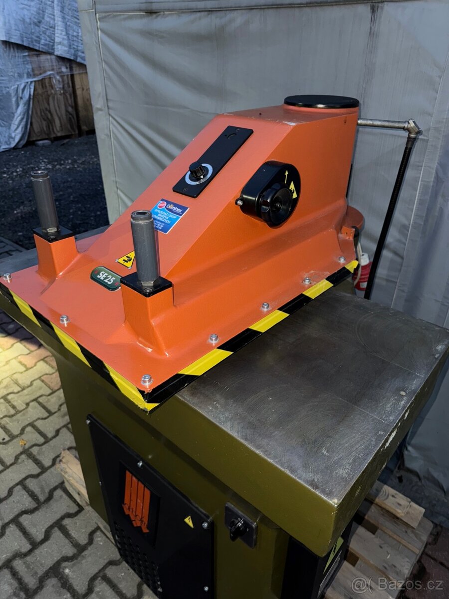 Atom SE25 vysekávací stroj Hydraulická řezačka Svit Sandt - 8
