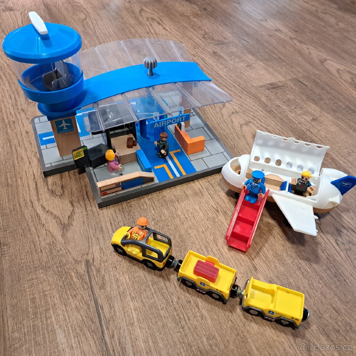 Koleje, vláček, městečko, letiště - 8