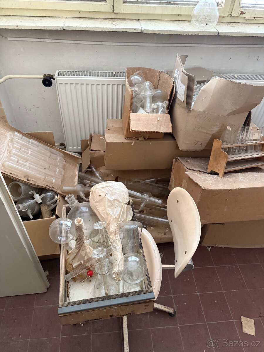 Laboratorní sklo - 8