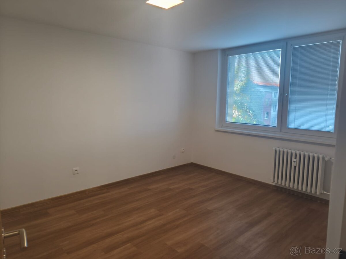 Pronájem bytu 1+1 33 m² - 8