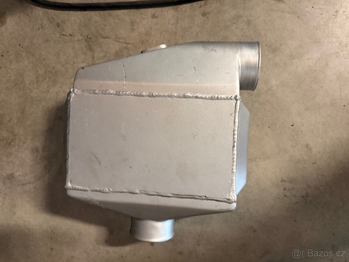 Intercooler voda vzduch plus chladic a pumpa - 8