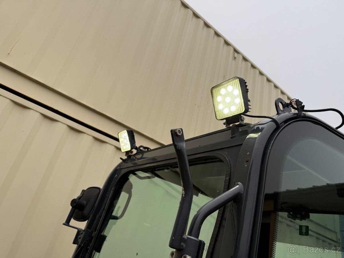 Komatsu PC26MR-3 - 8