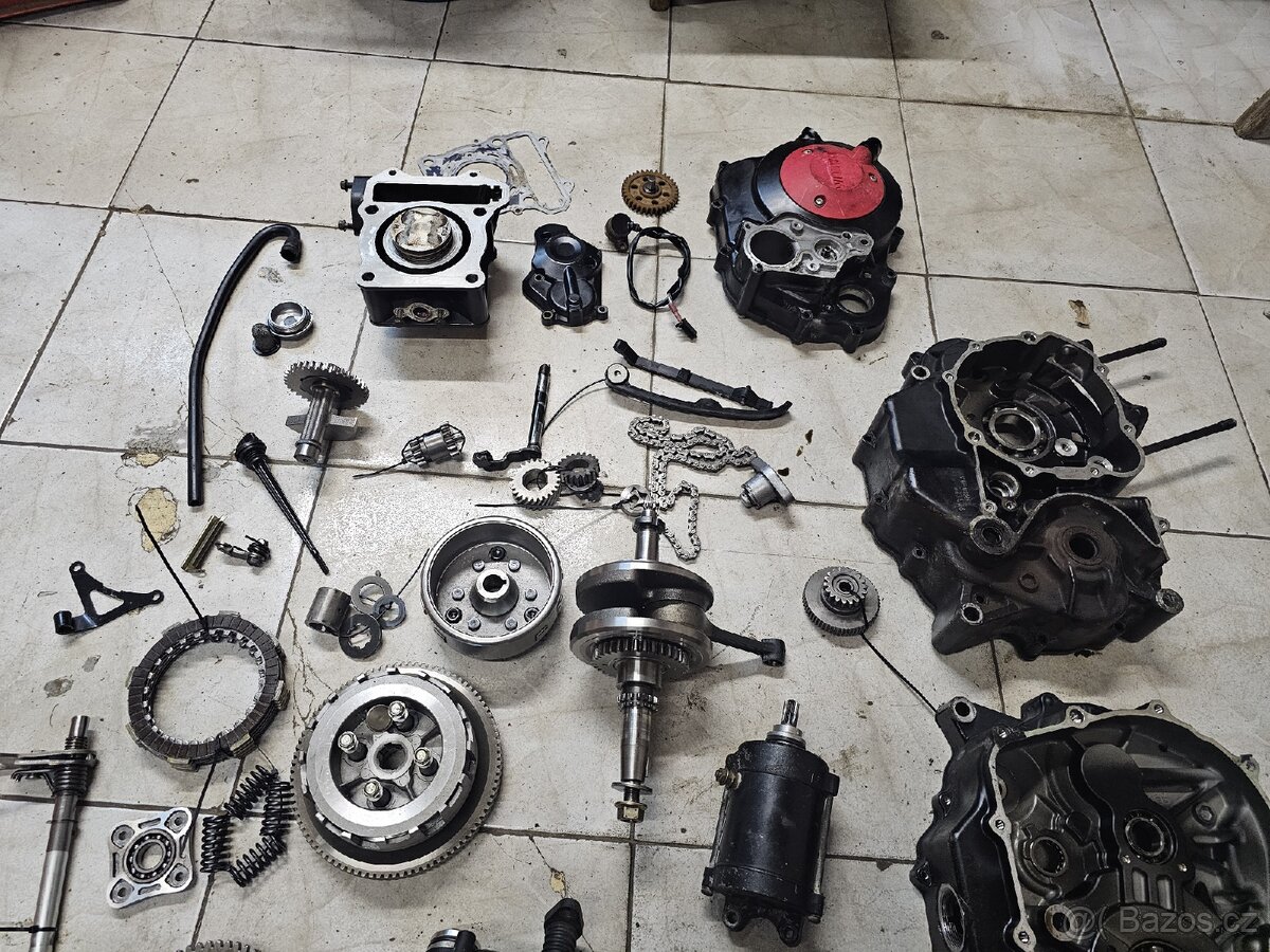 Části motoru Daelim VJF 125 VJF125 Roadsport Roadwin - 8