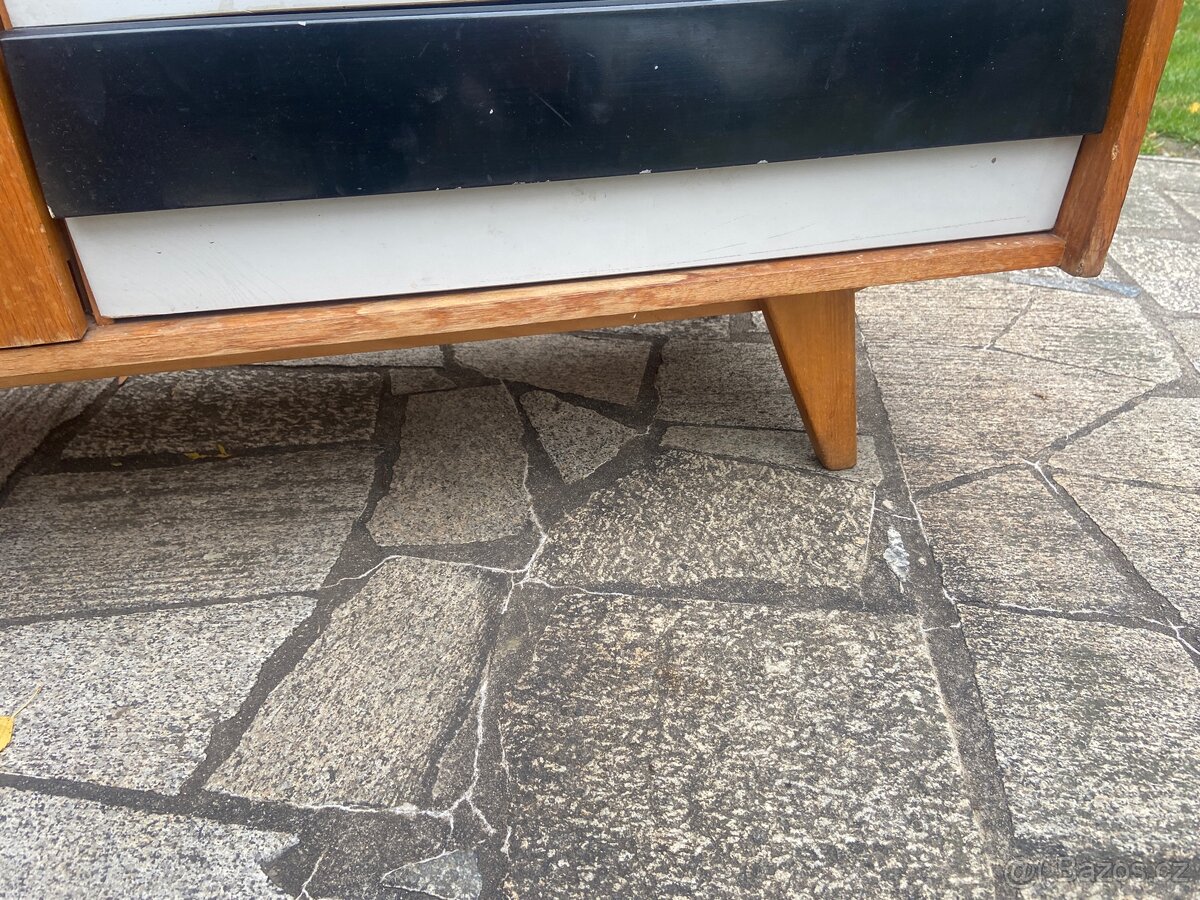 Komoda U-460 Jiroutek 1969 - 8