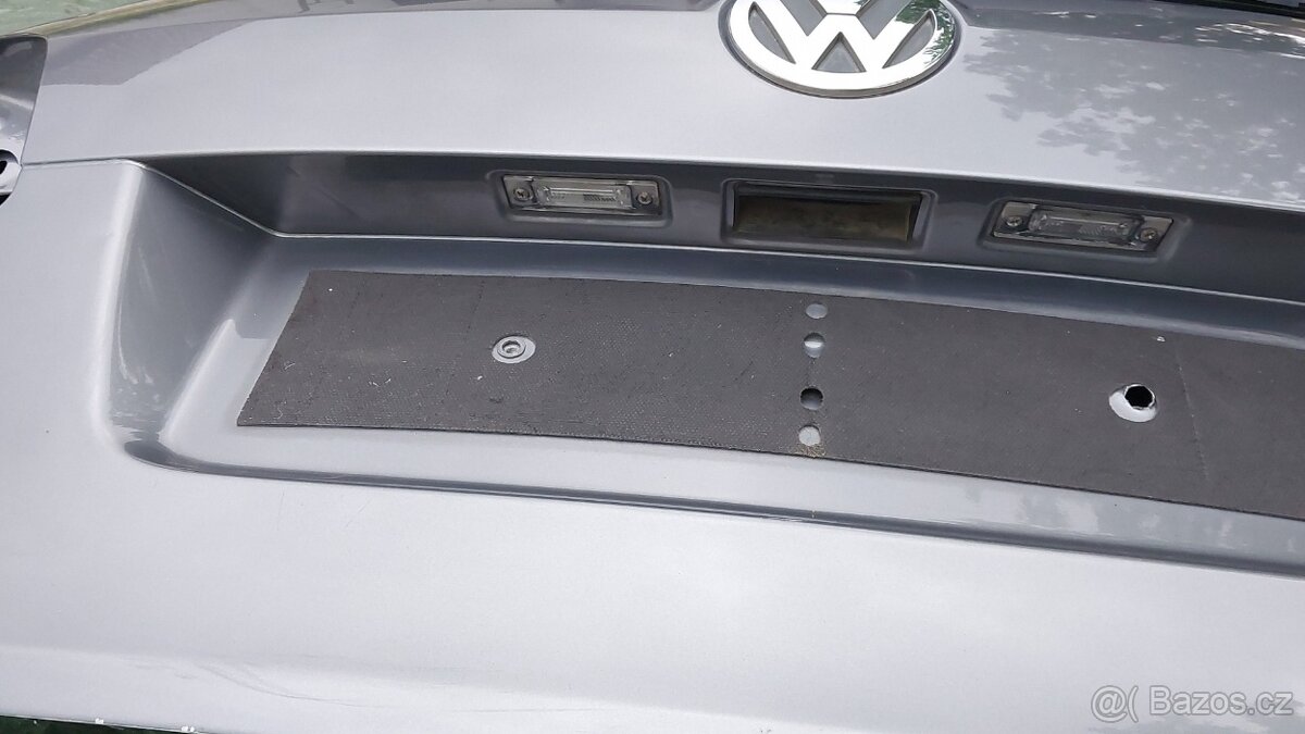 VW GOLF Plus – DVEŘE KUFR ŠEDÉ , STĚRAČ - 8
