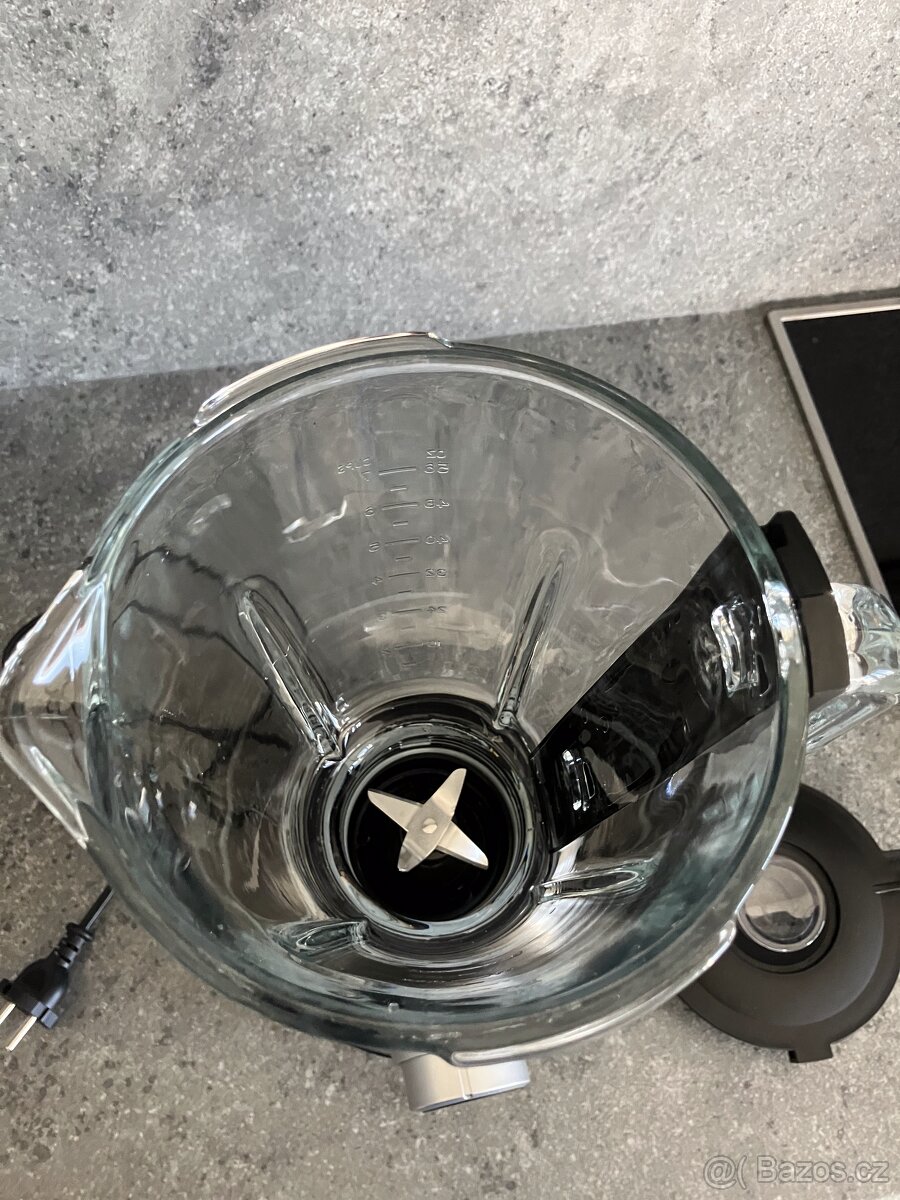 Stolní mixér, téměř nový - 8