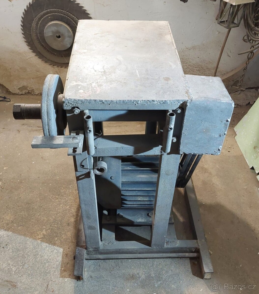 Pila - Cirkulárka / bruska - 8