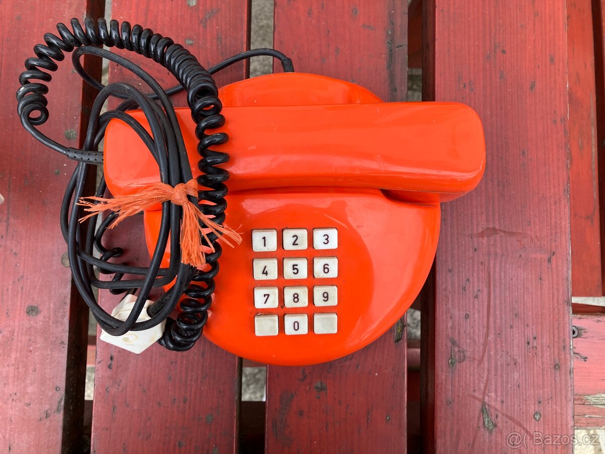 Telefonní přístroje TESLA Stropkov - 8