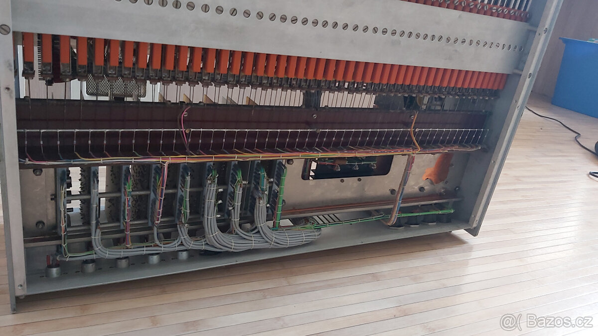 Elektronické klávesy retro - 8