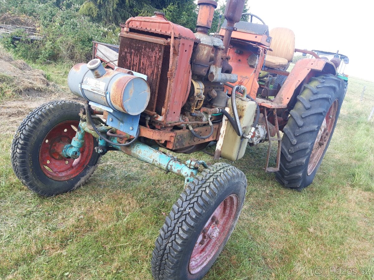 Traktor Bělorus - 8