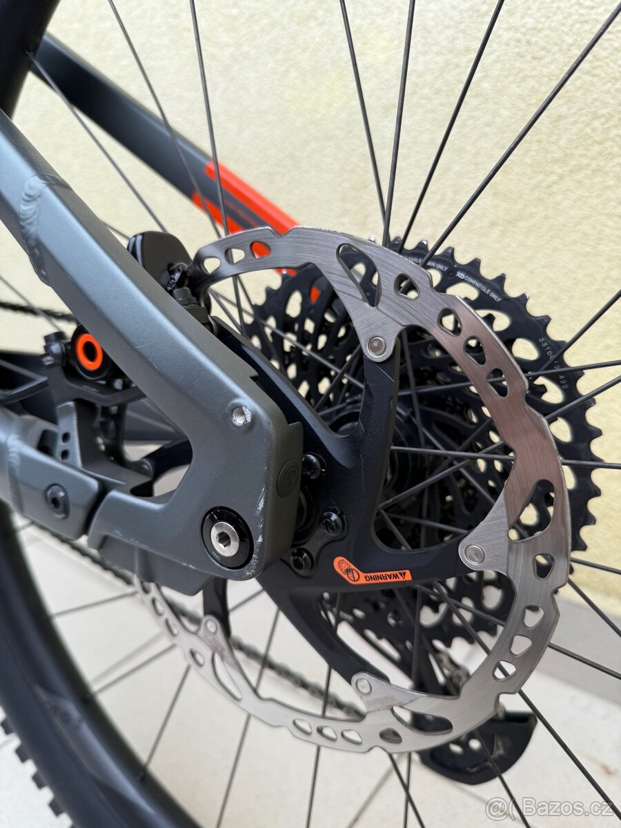 Prodám e-kolo Cube STEREO - 8