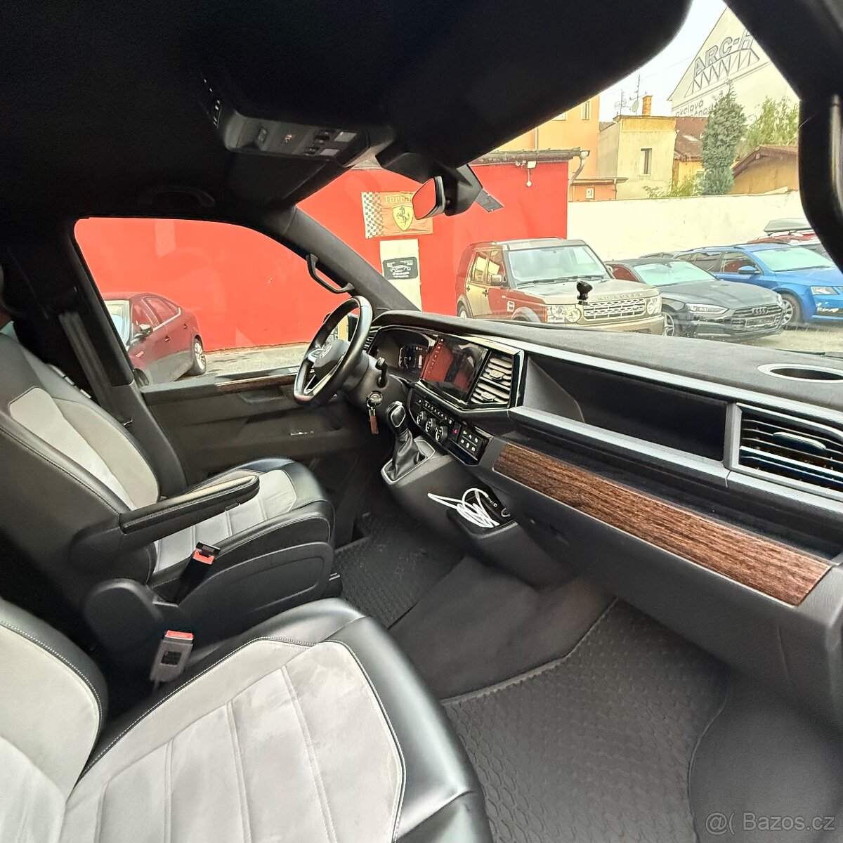 Volkswagen Multivan 2.0 TDI 4Motion | 2021 - 8