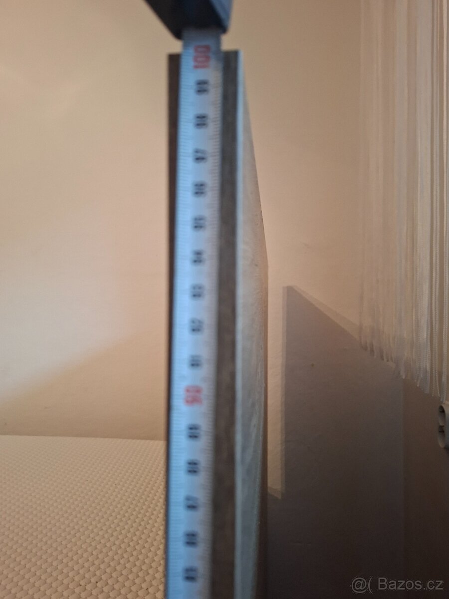 Krásná dřevěná postel jednolůžko - 8