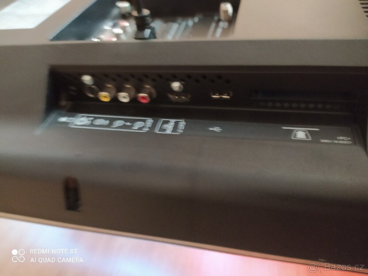 TELEVIZE JVC + ORIGINÁL OVLADAČ - 8