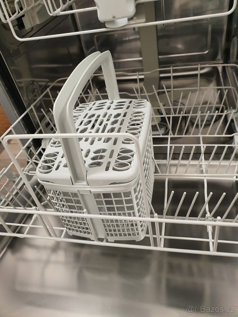 A+ myčka pod pracovní desku DeDietrich s dovozem - 8