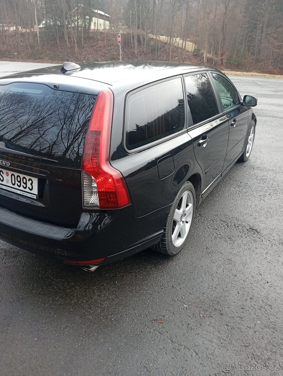 Prodám Volvo V50 2,4D5 - 8
