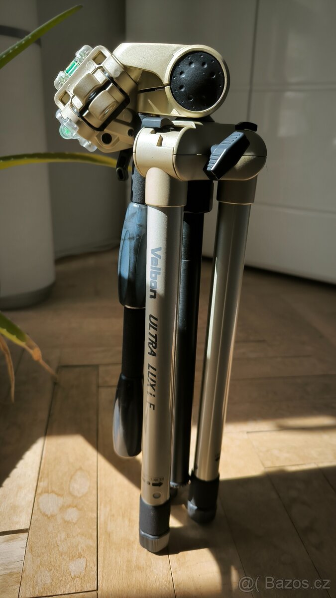 stativ Velbon ULTRA LUX i F - 8