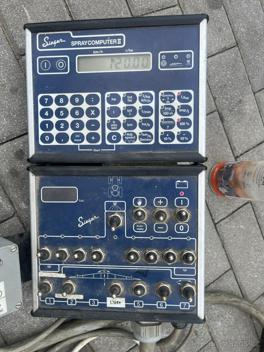 Tažený postřikovač SIEGER ( AgriFac) TSMR 3000 l , 24 m - 8