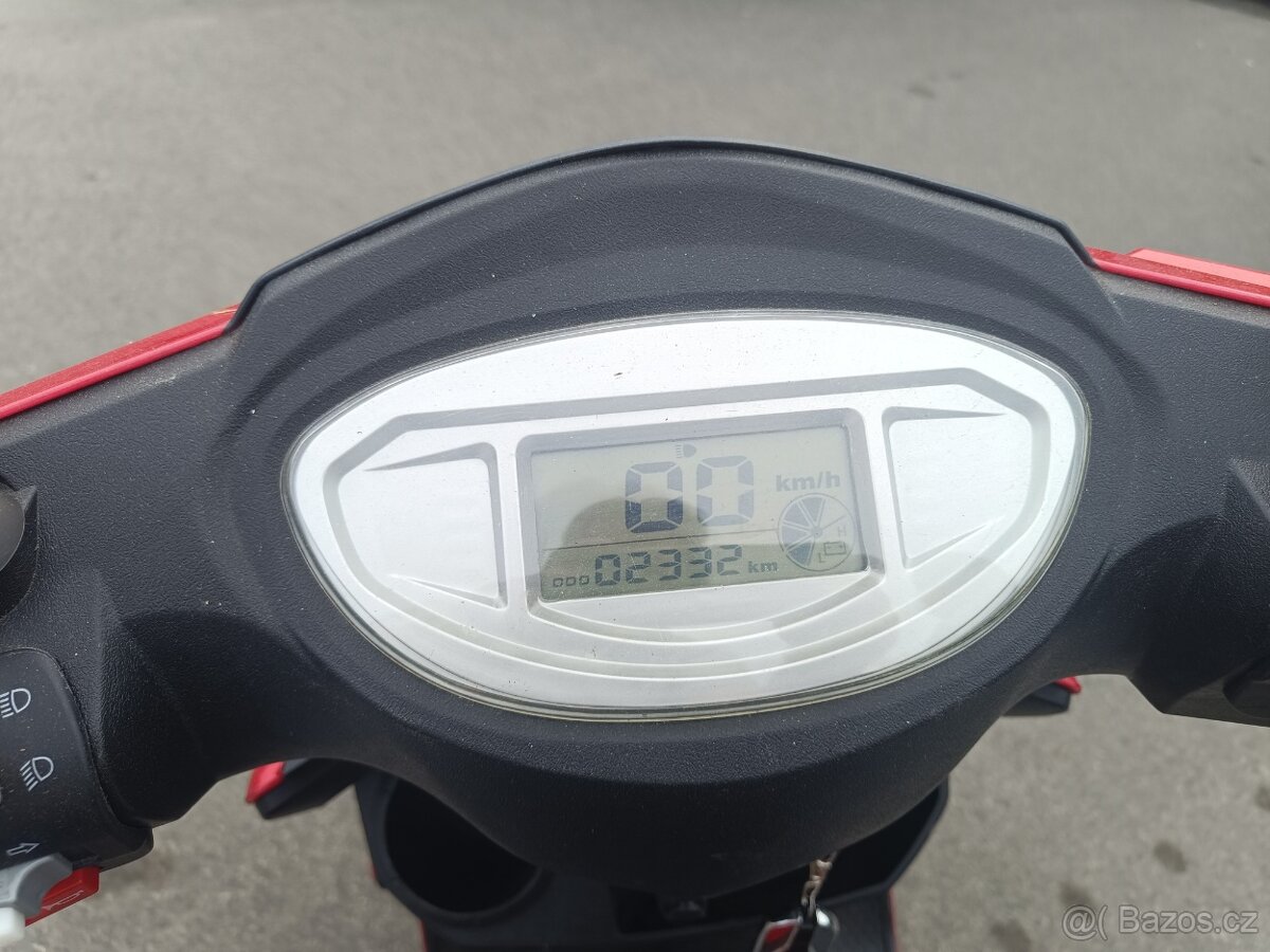 KUBA elektrický moped MY FORCE 4000 1,6 Kw. r.2018 - 8