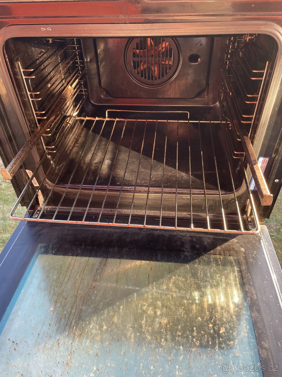 Vestavná trouba Hotpoint Ariston - 8