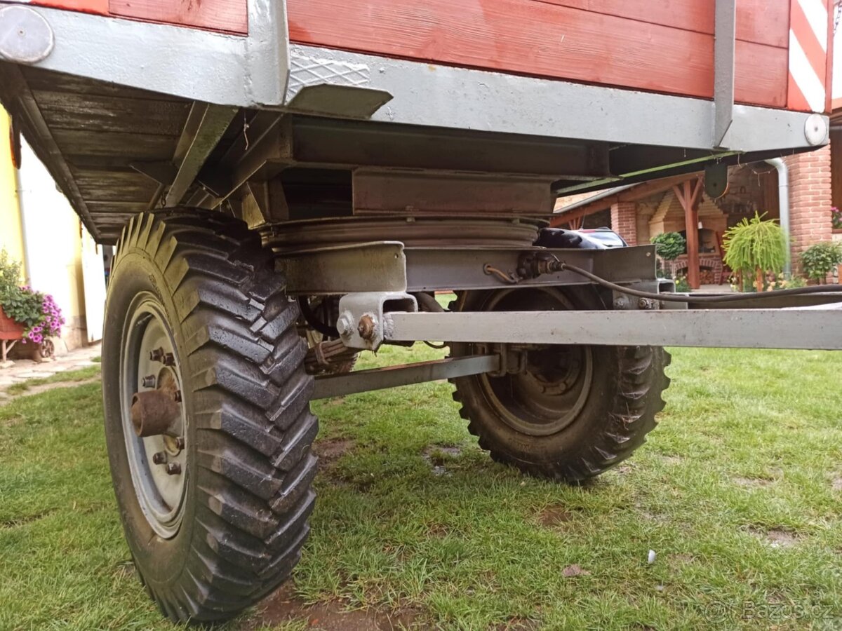 Vlečka za traktor - 8