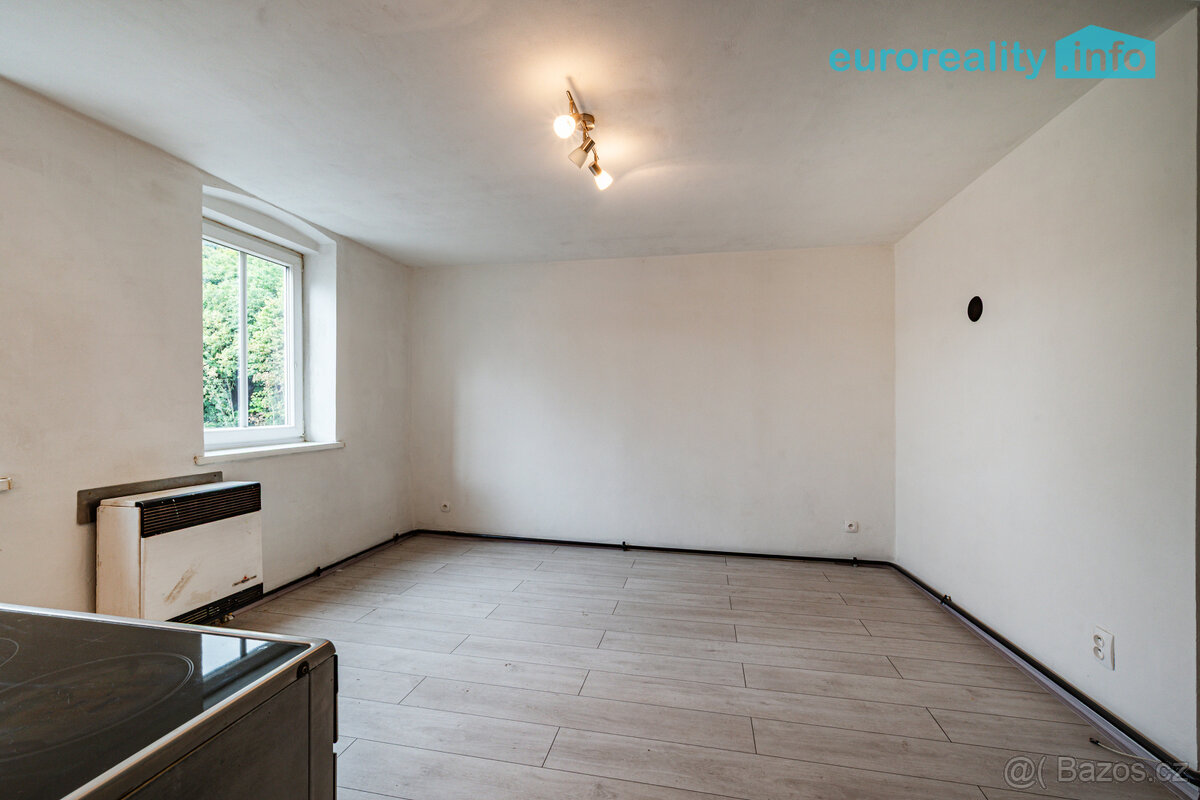 Prodej, byt 1+1, 30 m2, Kraslice, ul. Rybná - 8