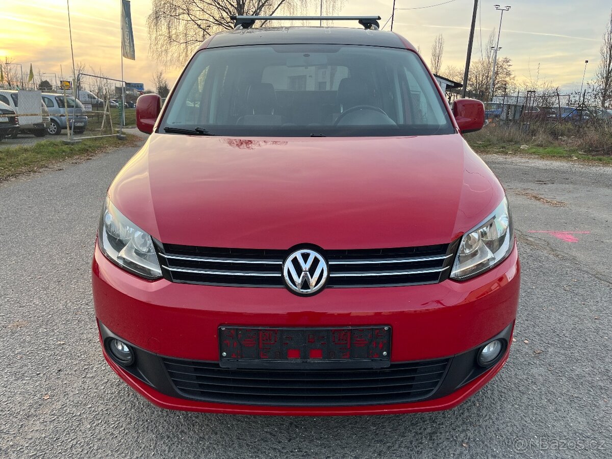 Vw Caddy 2.0tdi 103 kw 7.míst po servisu závěs vyhř.sedačky - 8