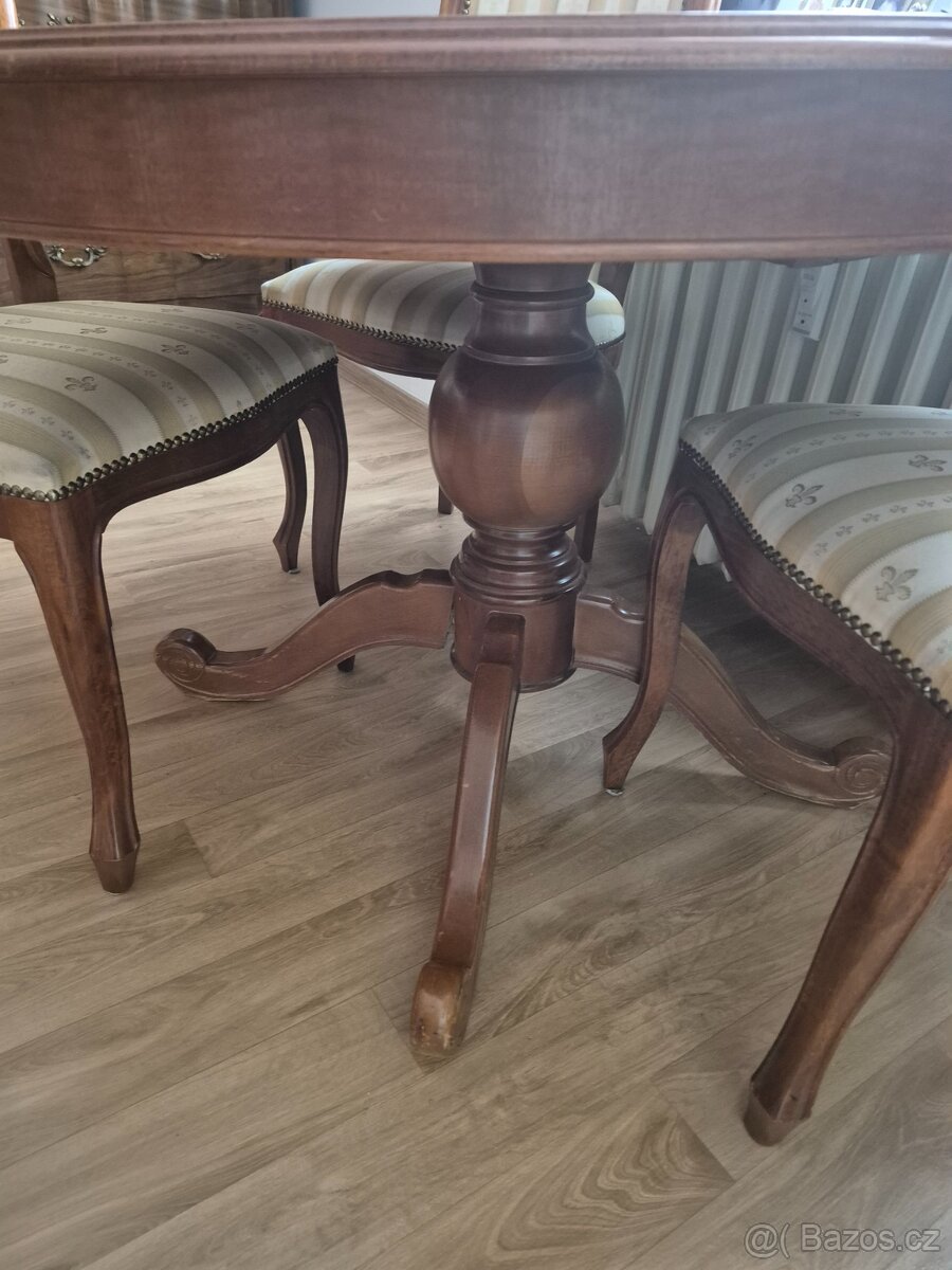 Jídelní stůl a židle - 8
