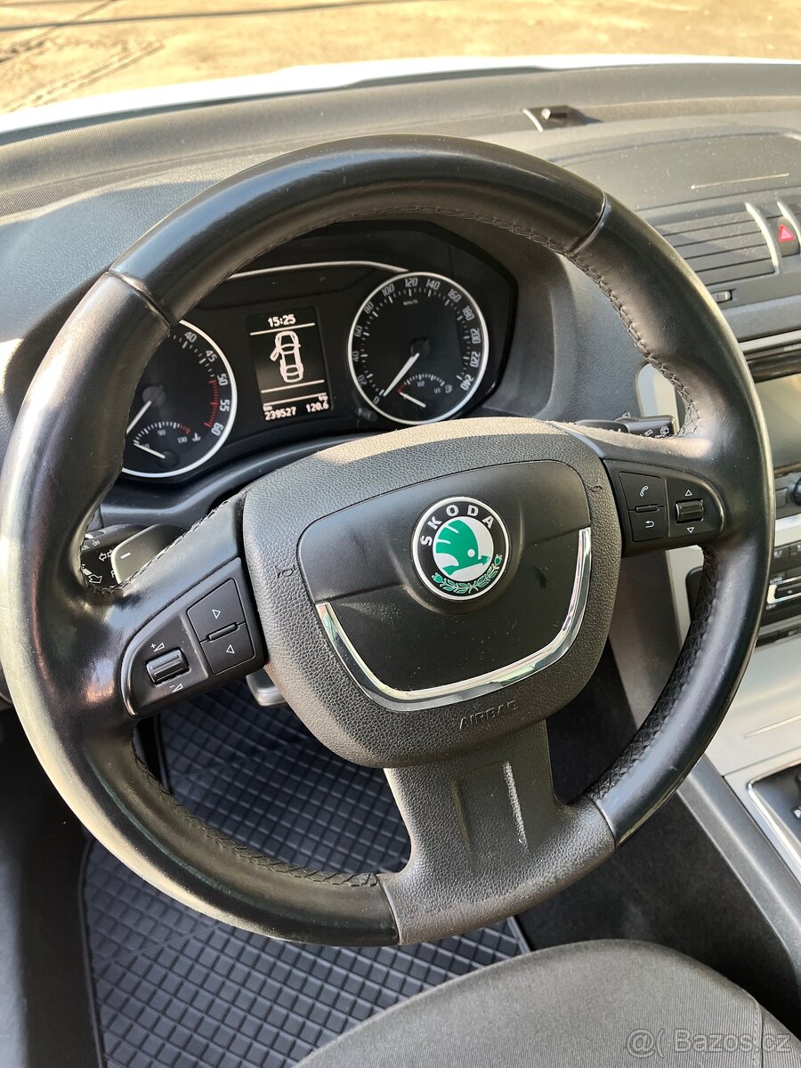 Škoda Octavia 2013 - 8