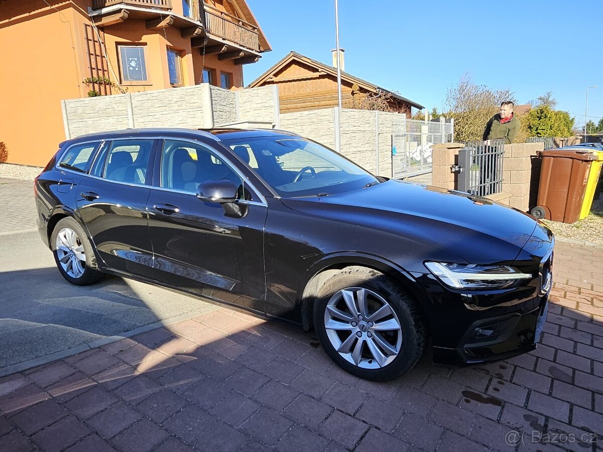 Volvo v 60 D3 rok 2020 - 8