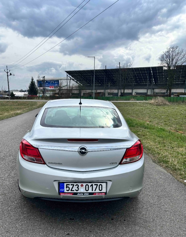 Opel Insignia 2,0 cdti - 8