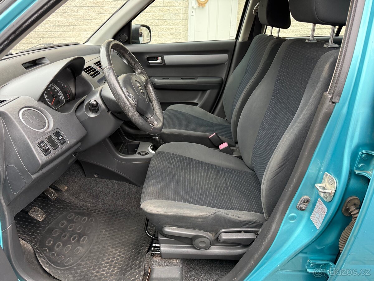 SUZUKI SWIFT GL 1,3i 16V 67kW KLIMA,STK NOVÁ - 8