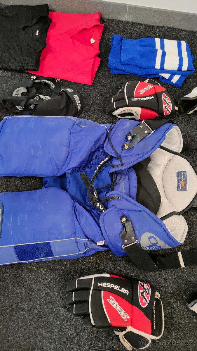 Hokejová výstroj - 8