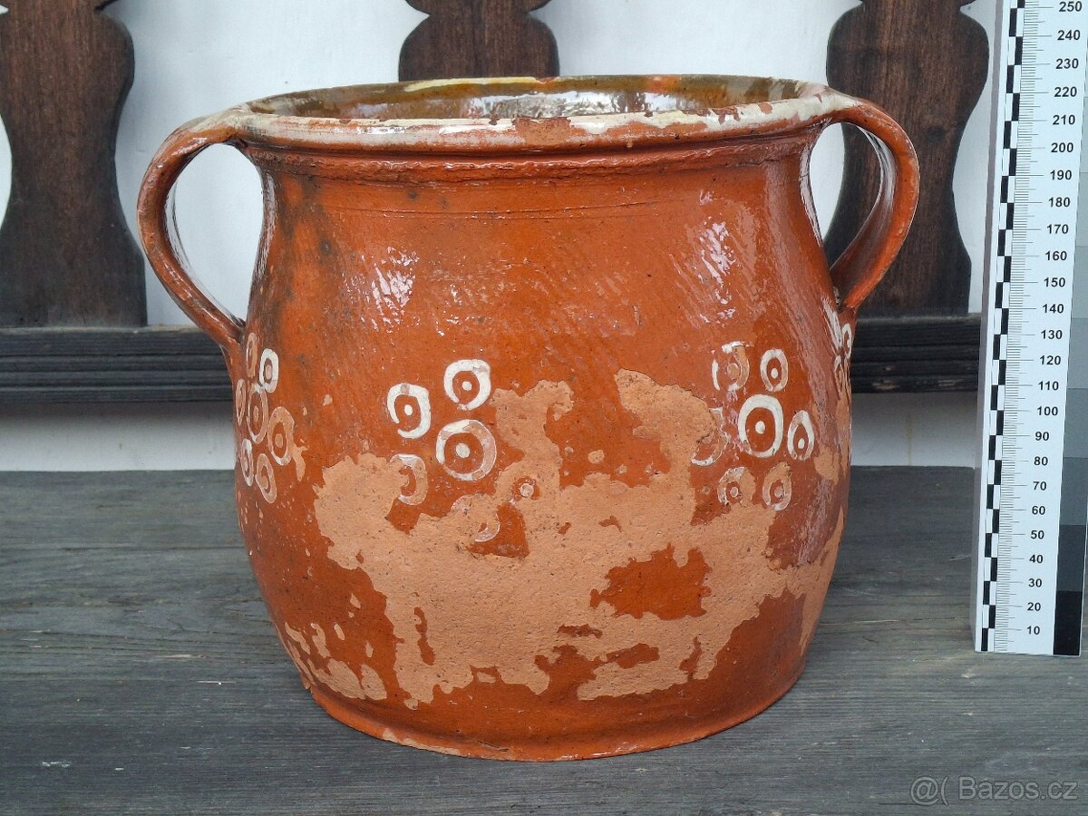 Staré hrnce z Litovle - 8