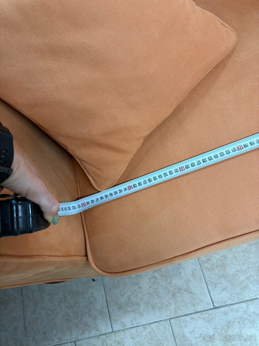 Sedačka z expozice - 8