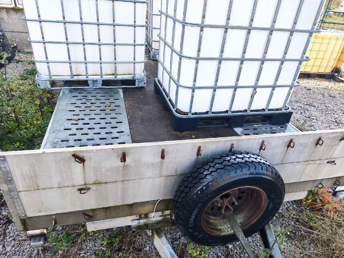 Vlek brzděný 5x2 metry 2500 kg - 8