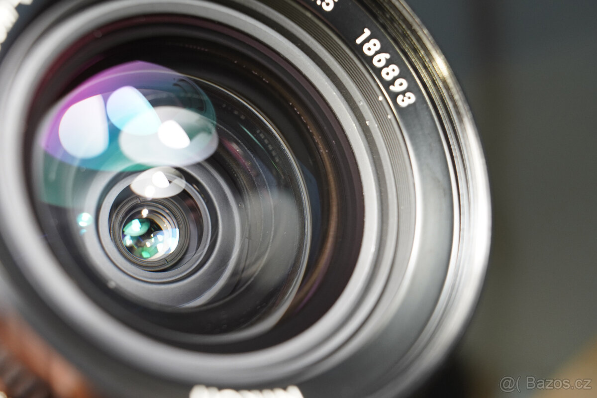 Objektiv Zoom-Nikkor 28-45 mm f/4.5 ai - 8