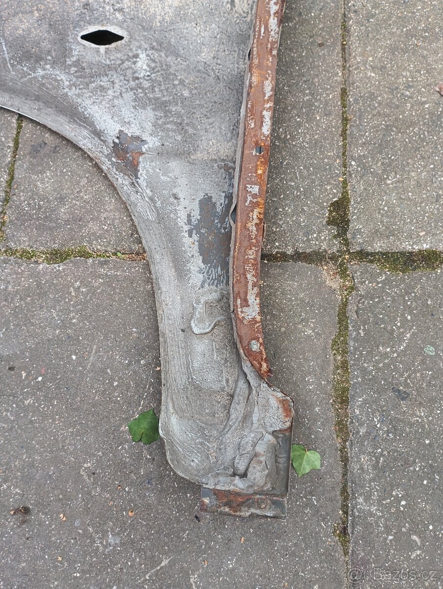 Nové i použité plechové díly škoda 120 - 8