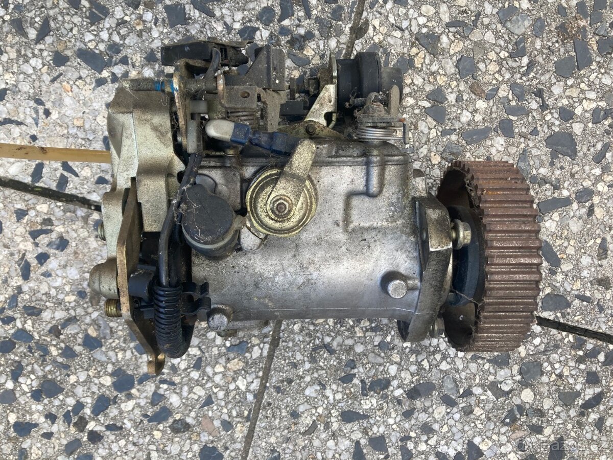 VSTŘIKOVACÍ ČERPADLO LUCAS - 8