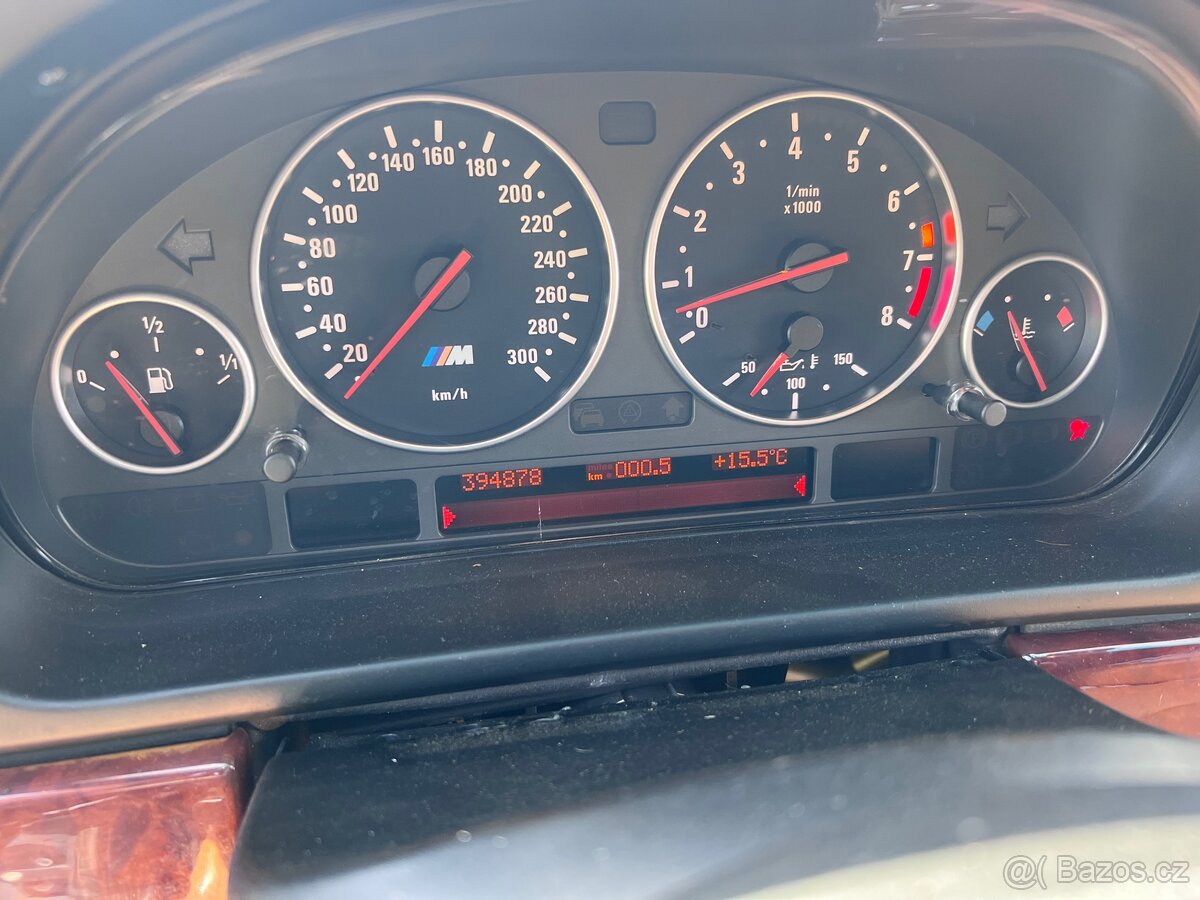 BMW E39 M5 - 8